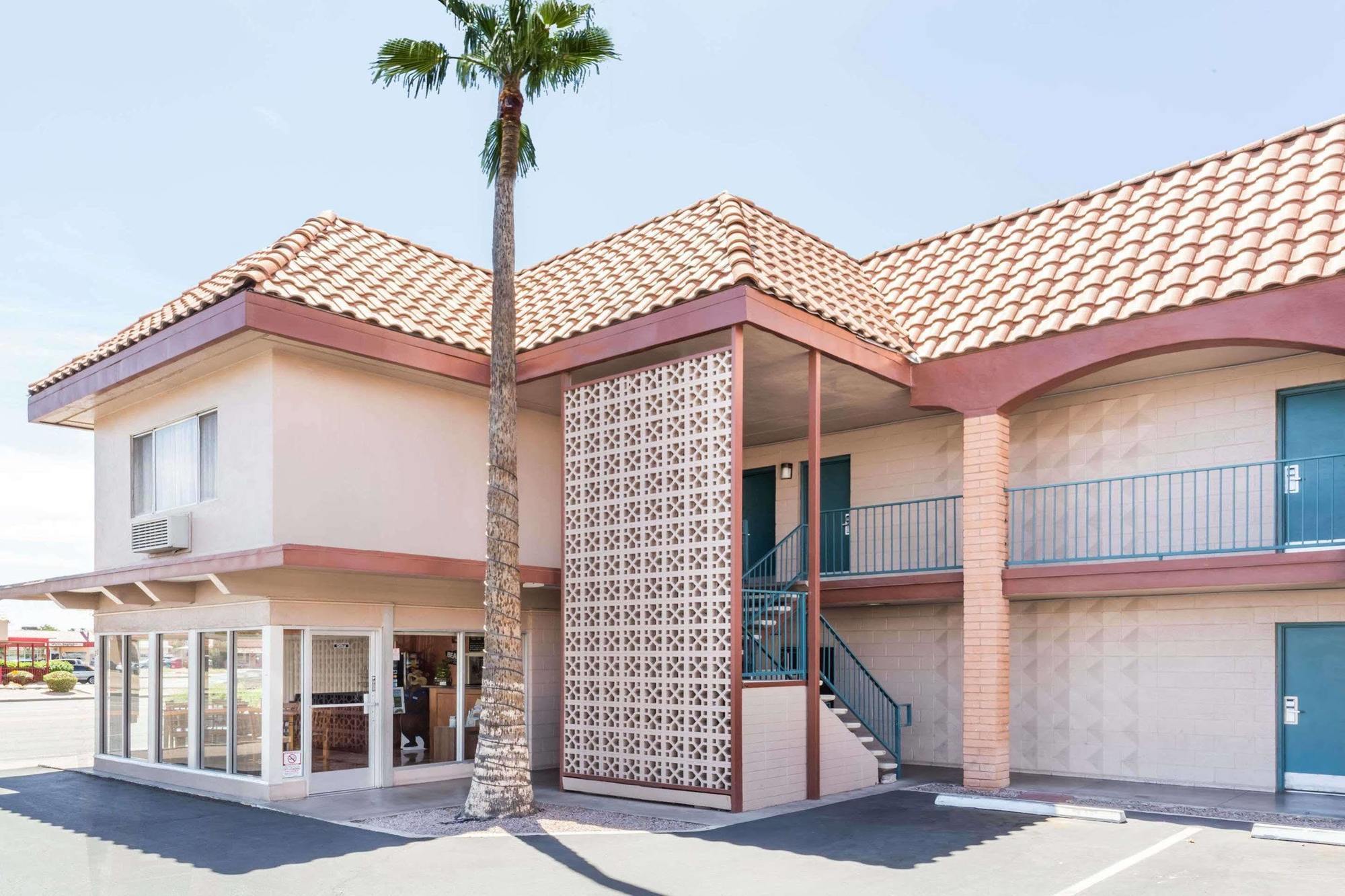 Travelodge By Wyndham Mesa Exterior foto